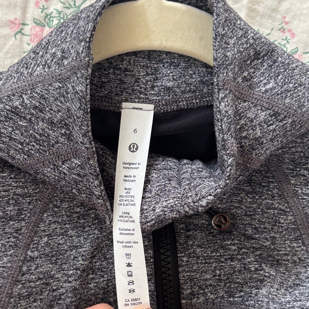 Lululemon Define - image 2